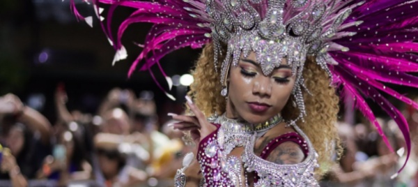 in-barba-al-coronavirus-a-rio-impazza-il-carnevale