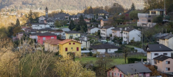 golino-va-all-asta-la-vecchia-casa-della-parrocchia