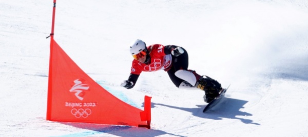 la-coppa-dello-slalom-parallelo-va-a-julie-zogg