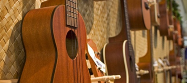 muralto-corso-di-ukulele-alla-scuola-di-musica