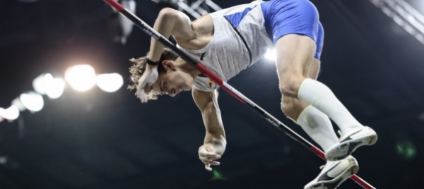 duplantis-sempre-piu-in-alto-altro-salto-con-l-asta-da-record