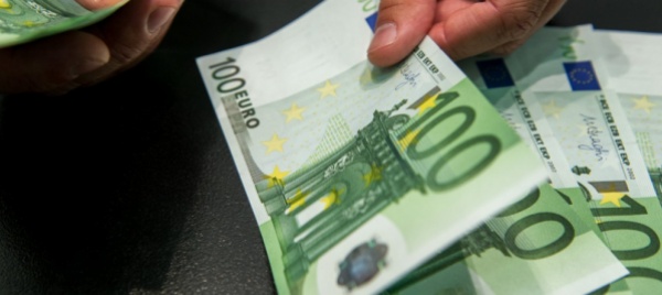 centocinquantamila-euro-e-due-orologi-di-valore-non-dichiarati