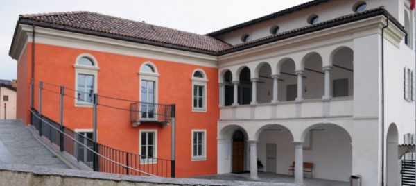 manno-offre-il-rifiugio-ai-profughi-ucraini-e-2-500-franchi