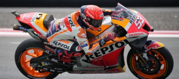 brutta-caduta-per-marquez-contusioni-e-leggero-trauma-cranico