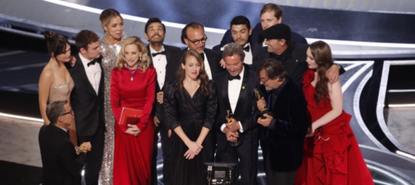 colpo-di-coda-agli-oscar-ma-la-scena-la-ruba-will-smith