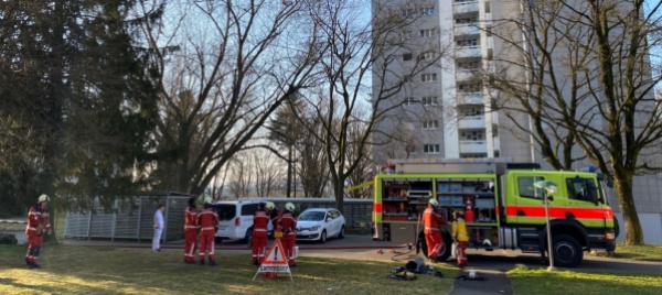 fiamme-in-una-casa-di-13-piani-sei-persone-all-ospedale