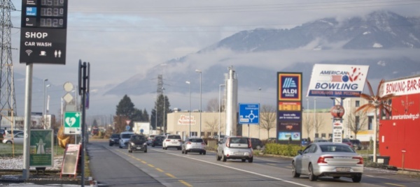strada-cadenazzo-quartino-ustra-rivuole-i-semafori