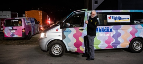 da-bellinzona-un-convoglio-di-sette-furgoni-per-l-ucraina