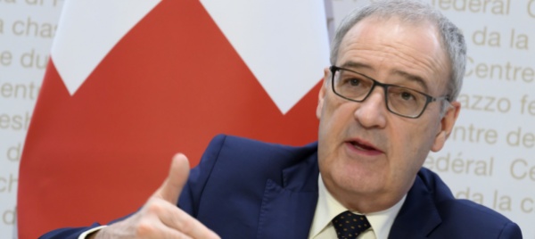 berna-vieta-l-acciaio-russo-no-al-blocco-dei-media-di-mosca
