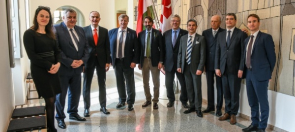 il-municipio-di-lugano-riceve-l-ambasciatore-ungherese