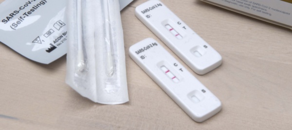 ospedalizzazioni-e-contagi-in-calo-in-ticino