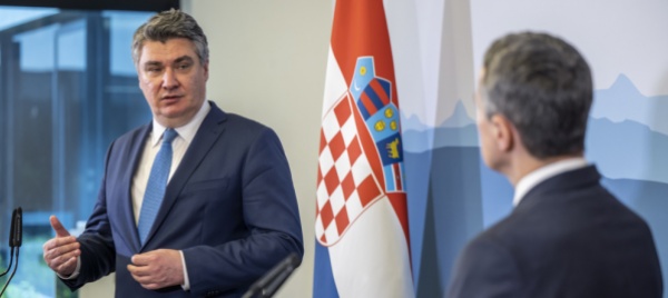 la-svizzera-puo-contribuire-a-risolvere-la-crisi-ucraina