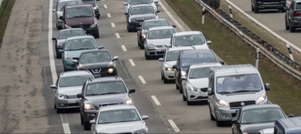 traffico-pasquale-quindici-chilometri-al-portale-sud-dell-a2