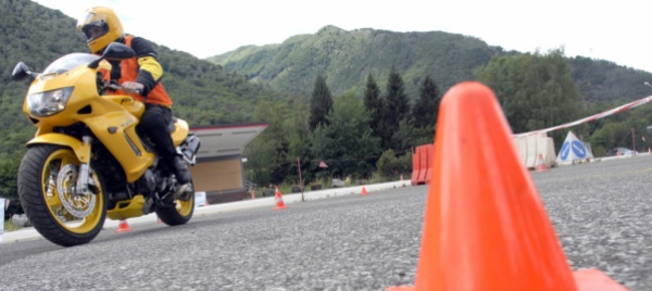 scooter-e-motocicletta-consigli-per-circolare-in-sicurezza