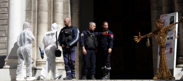 nizza-accoltella-due-religiosi-voleva-uccidere-macron