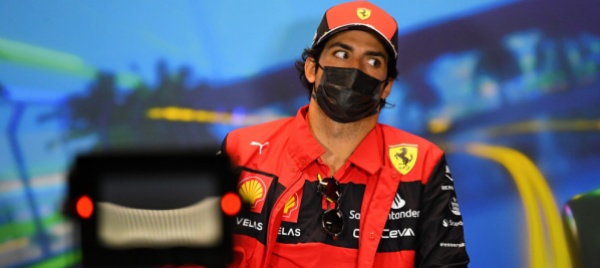 carlos-sainz-jr-prolunga-di-due-anni-con-la-ferrari