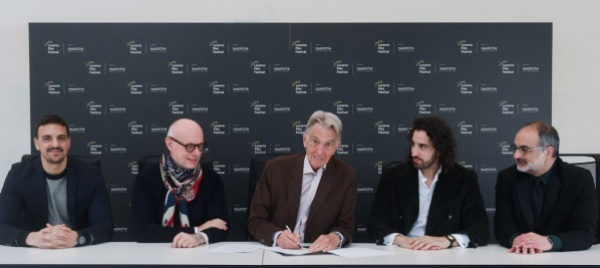 un-gigante-per-il-festival-swatch-sara-main-partner-dal-2023