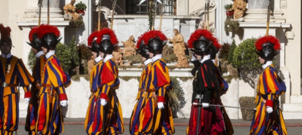 vaticano-il-6-maggio-giurano-36-reclute-della-guardia-svizzera
