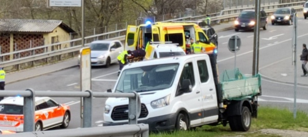 incidente-a-taverne-scontro-fra-un-auto-e-una-moto