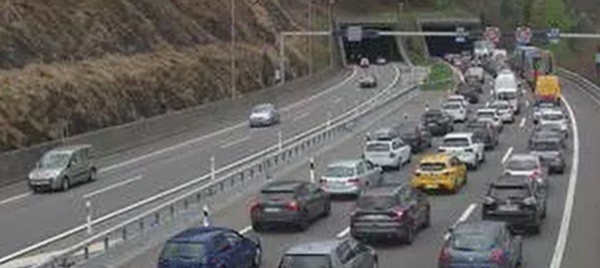 incidente-nel-tunnel-di-san-nicolao-colonne-fino-a-cadenazzo