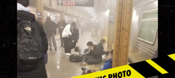 spari-nella-metropolitana-caccia-all-uomo-a-new-york