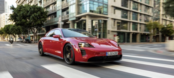 porsche-taycan-gts-sport-turismo-la-via-migliore