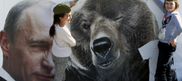 da-inizio-guerra-strano-boom-di-fan-di-putin-su-facebook