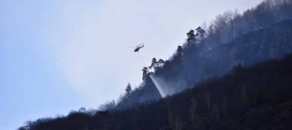 ripartito-l-incendio-vicino-a-sobrio-situazione-sotto-controllo