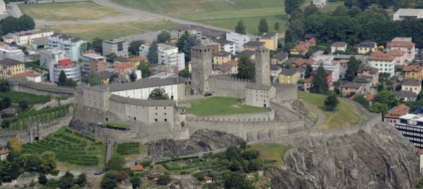 bellinzona-conferenza-sulle-ceramiche-rinvenute-al-castelgrande