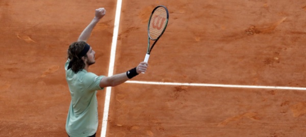 il-re-non-cambia-a-monte-carlo-trionfa-tsitsipas