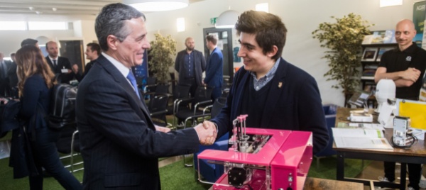 il-treno-dell-innovazione-passa-e-ferma-anche-in-ticino