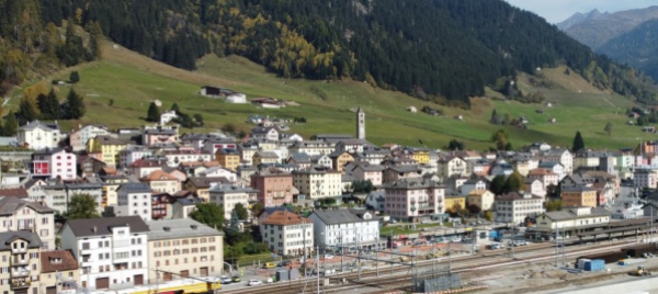 commedia-dialettale-al-salone-olimpia-di-airolo