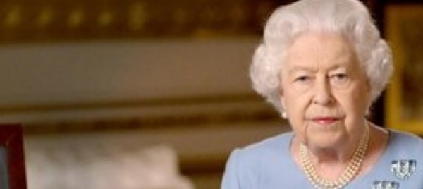 regno-unito-la-regina-cede-il-passo-a-carlo-a-westminster