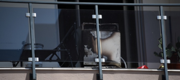 apparecchio-elettronico-in-fiamme-fumo-in-casa-a-cassarate