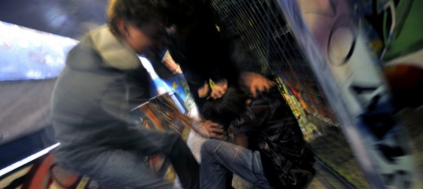 finisce-in-rissa-la-festa-dei-liceali-al-bagno-pubblico