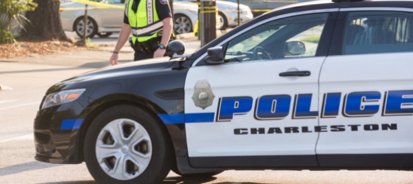 usa-donna-armata-uccide-un-uomo-che-sparava-sulla-folla