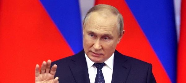 putin-riscrive-la-storia