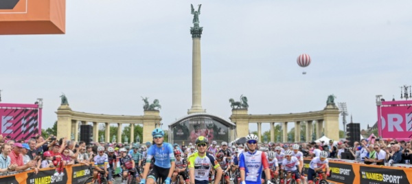 mathieu-van-der-poel-e-la-prima-maglia-rosa-del-2022