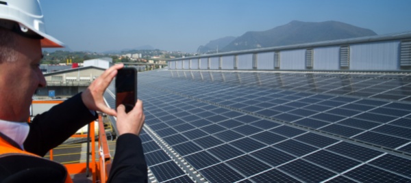 mettete-il-fotovoltaico-sui-tetti-delle-vostre-imprese