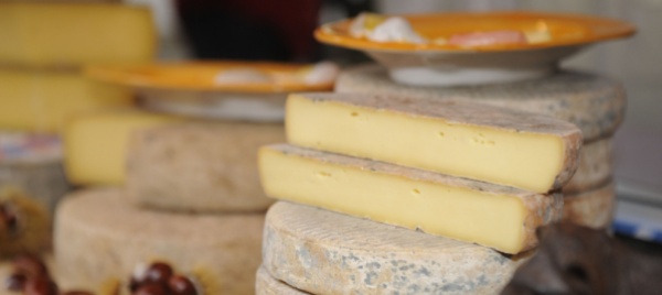 torna-a-maggia-il-mercato-alimentare-in-piazza