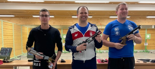 jason-solari-oro-e-argento-a-budapest-alla-pistola