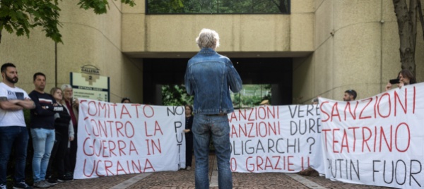 sanzioni-non-per-tutti-sit-in-contro-oligarca-russo-a-manno