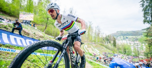 a-nove-mesto-schurter-e-ancora-sul-podio-abbandono-di-colombo