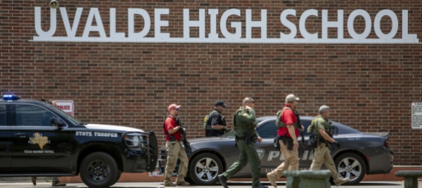 texas-spara-in-una-scuola-e-uccide-quindici-persone