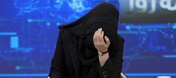 afghanistan-da-oggi-le-conduttrici-in-tv-a-volto-coperto