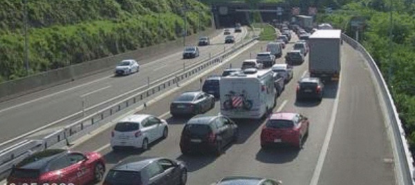 altro-incidente-sull-a2-traffico-in-tilt-verso-sud