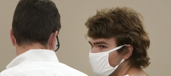 il-killer-di-buffalo-ha-risparmiato-un-cliente-bianco-scusandosi