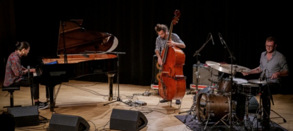a-chiasso-il-mullener-hernandez-giovanoli-trio