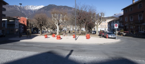 giubiasco-piazza-grande-sara-presto-zona-d-incontro-a-20-km/h