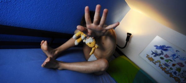 frontaliere-comasco-arrestato-per-pedopornografia